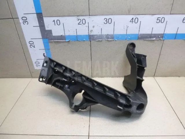 Кронштейн фар правый для  BMW 2-serie F45/F46 Tourer 2015-2022