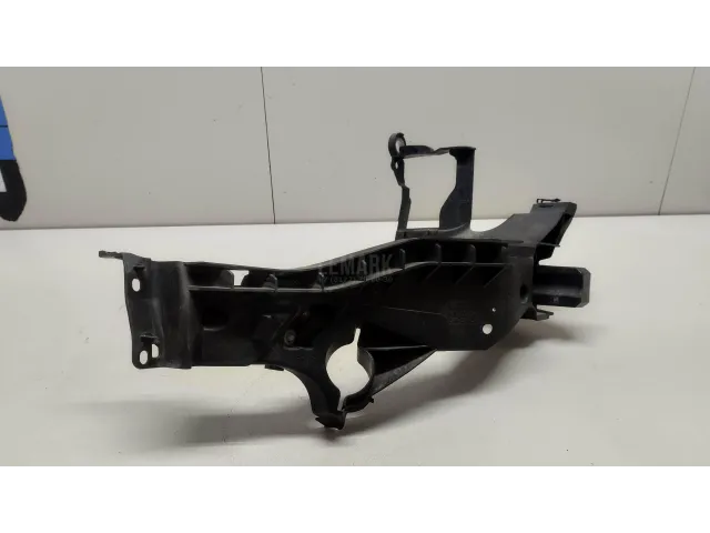 Кронштейн фар правый для  BMW 3-serie E92/E93 2006-2012