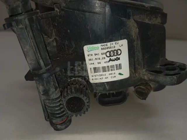 Фара противотуманная левая для  BMW X3 E83 2004-2010