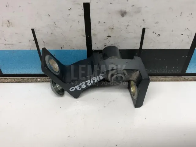 Петля двери для  Citroen Berlingo II (B9) 2008-2022