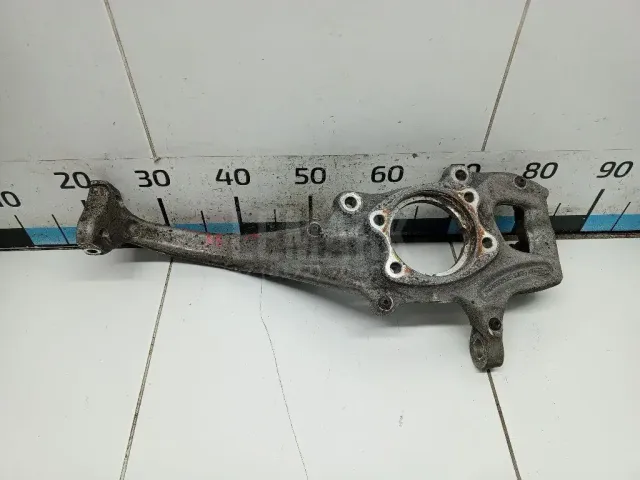 Кулак поворотный передний левый для  Chevrolet Captiva (C100) 2006-2010