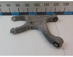Рычаг задний нижний правый