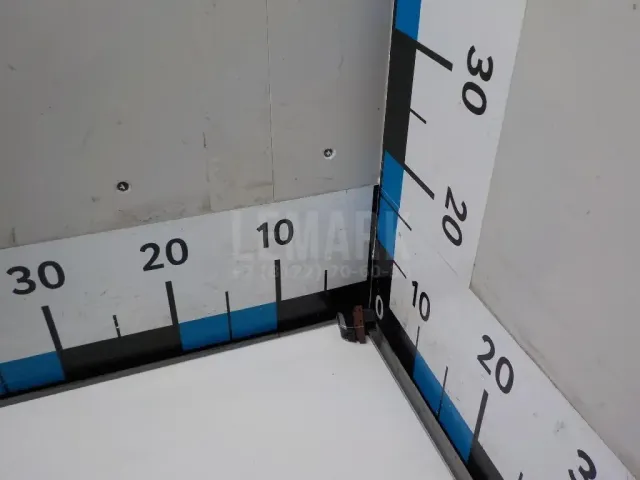Кнопка открывания багажника