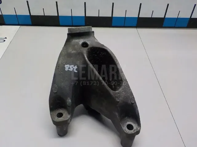 Кронштейн двигателя левый для  Fiat Stilo 2002-2010