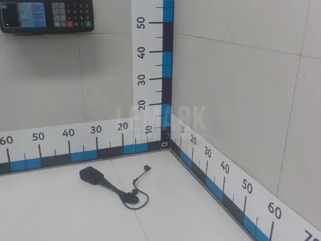 Ответная часть ремня безопасности