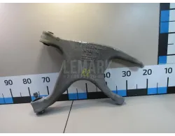 Рычаг задний нижний правый