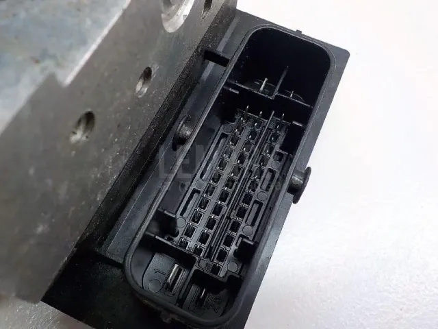 Блок ABS (насос) для  Audi Q3 (8U) 2012-2018