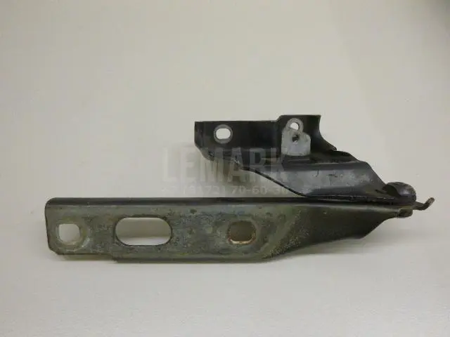 Петля капота правая для  Ford America Escape II 2007-2012