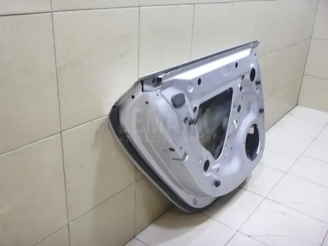 Дверь задняя левая
