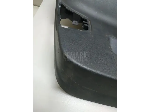 Обшивка двери багажника