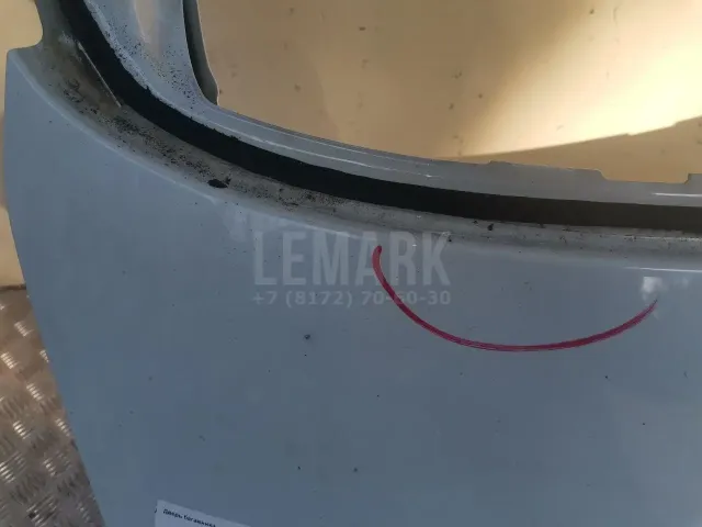 Дверь багажника