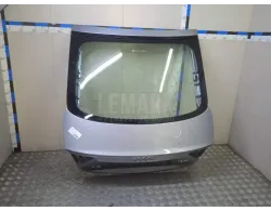 Дверь багажника со стеклом