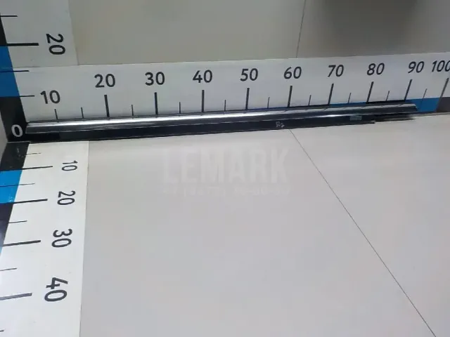 Накладка стекла заднего правого