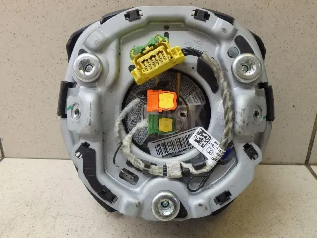 Подушка безопасности в рулевое колесо для  Ford Escape EUR 2007-2009