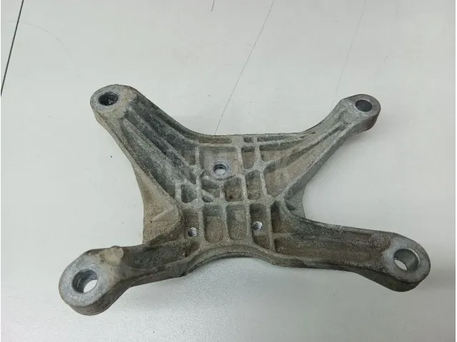 Кронштейн КПП для  Audi A6 [C6,4F] 2004-2011