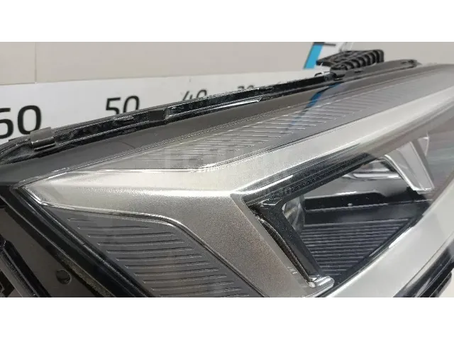 Фара правая для  Audi A1 (8X) 2010-2018