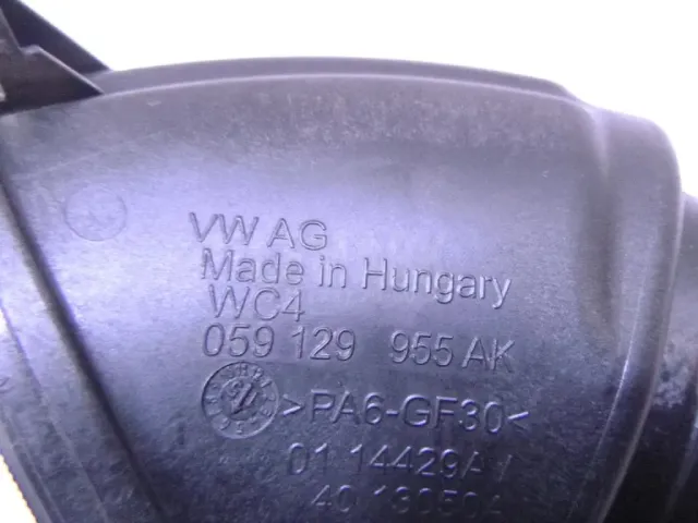Патрубок воздушного фильтра для  Audi Allroad quattro 2006-2012