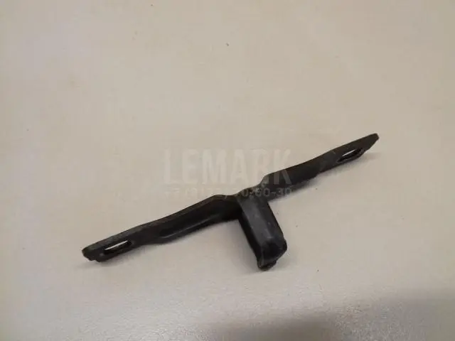 Ответная часть замка багажника