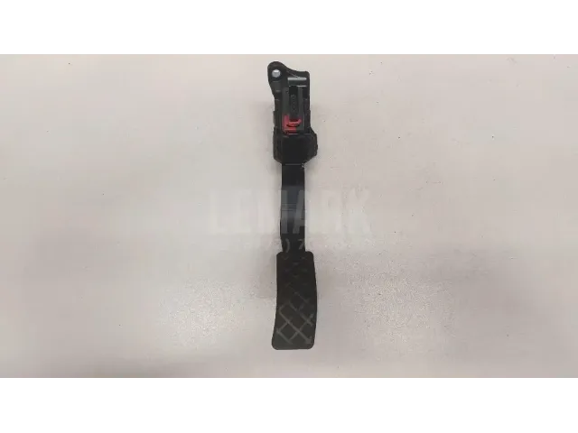 Педаль газа