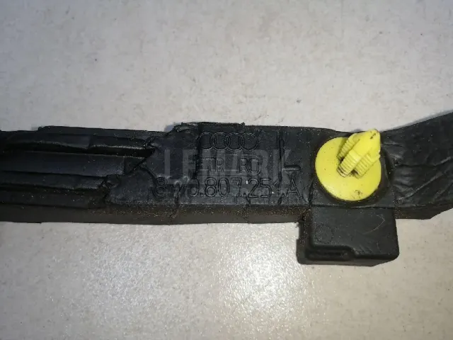 Уплотнитель (внутри) для  Ford Fusion 2002-2012