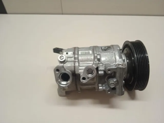 Компрессор кондиционера для  Citroen C5 2004-2008