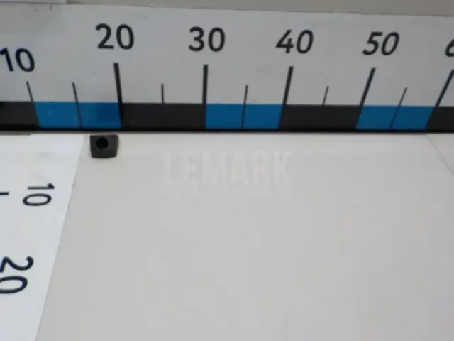 Отбойник двери для  Ford Kuga 2008-2012