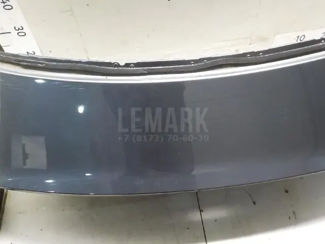 Дверь багажника