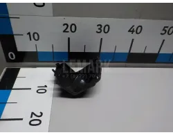 Заглушка бампера левая