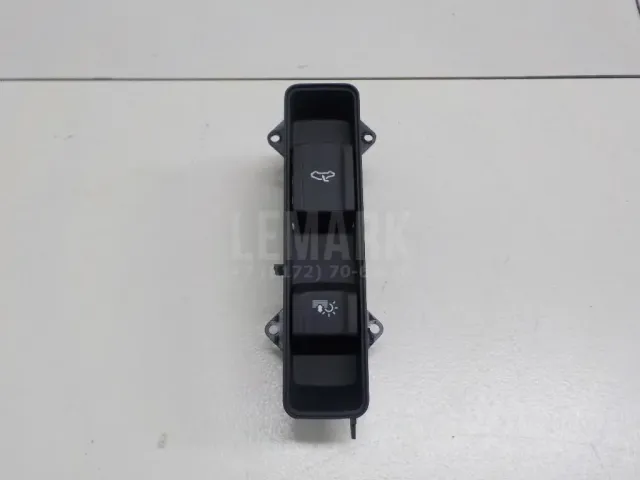 Кнопка люка для  BMW 5-serie G30/G31/F90 2017-2023