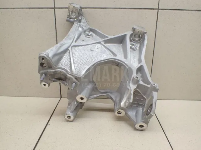 Кронштейн передней балки для  Citroen Xsara Picasso 1999-2010