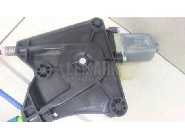 Стеклоподъемник электр. задний левый для  Ford Fiesta 2001-2008