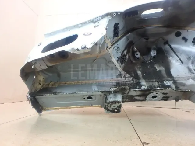 Крыло заднее правое для  Citroen C-Crosser 2008-2013
