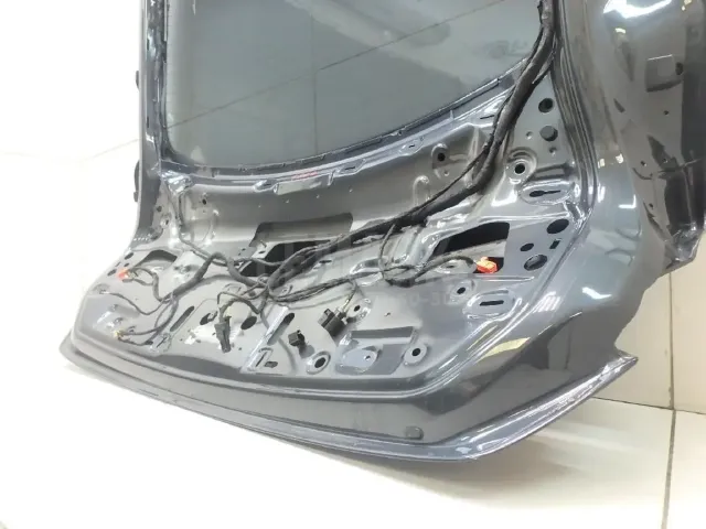 Дверь багажника со стеклом для  Cadillac SRX 2009-2016