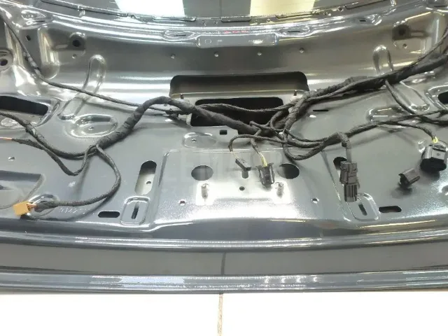 Дверь багажника со стеклом для  Cadillac SRX 2009-2016