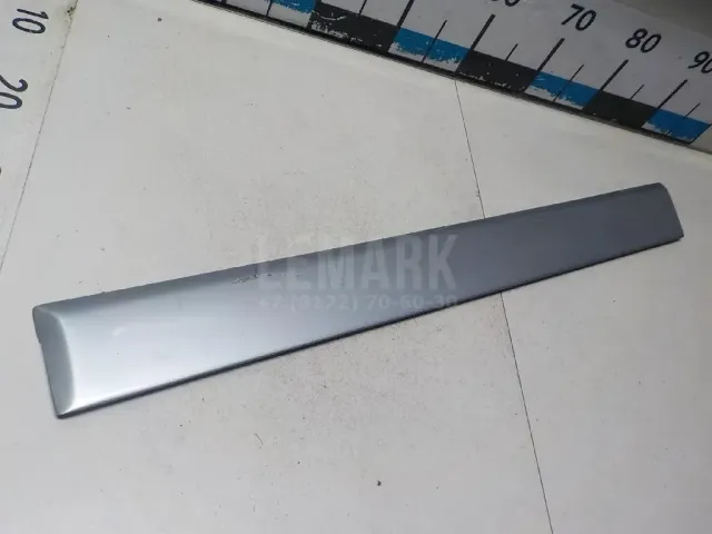 Молдинг задней левой двери для  BMW 2-serie F45/F46 Tourer 2015-2022