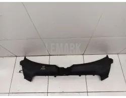 Кожух замка капота