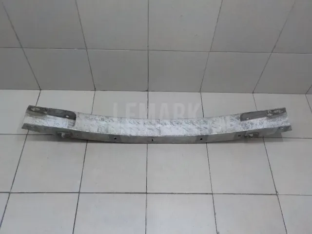 Усилитель переднего бампера
