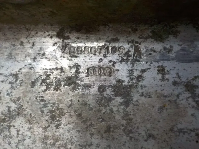 Усилитель переднего бампера