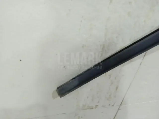 Уплотнитель стекла двери для  Fiat Stilo 2002-2010