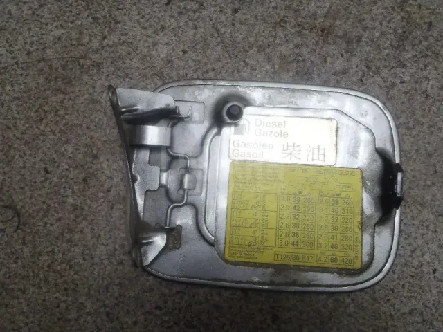 Лючок бензобака для  Audi A4 [B6] 2000-2004
