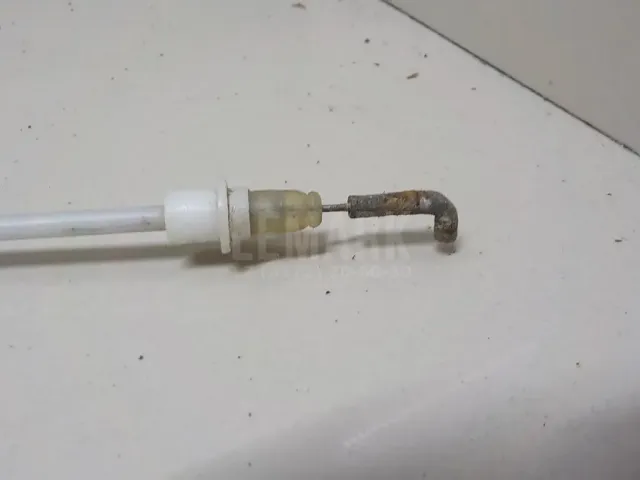 Трос открывания задней двери