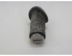 Вставка замка багажника