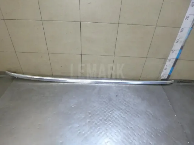 Рейлинг правый (планка на крышу)