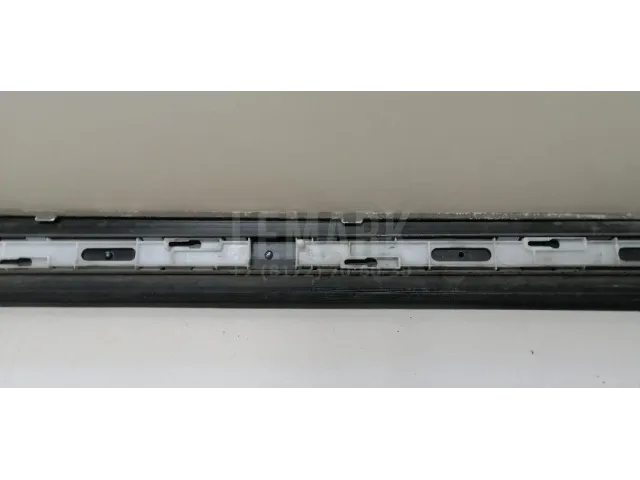 Молдинг передней левой двери для  Audi 80/90 [B3] 1986-1991