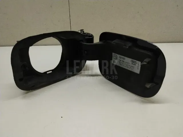Ниша лючка бензобака для  Ford Mondeo V 2015-2022
