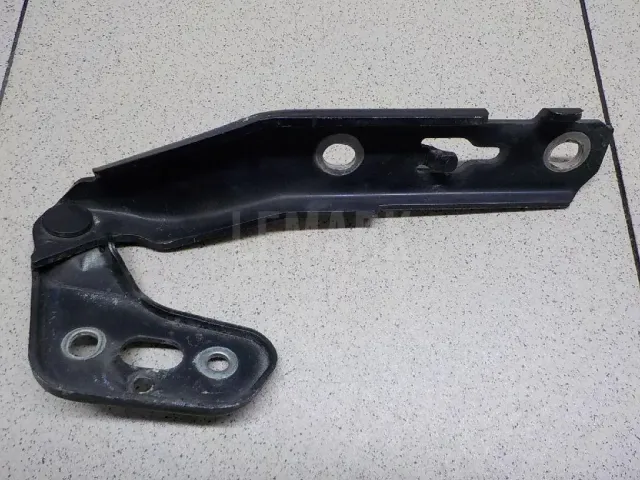 Петля капота левая для  BMW 7-serie E65/E66 2001-2008