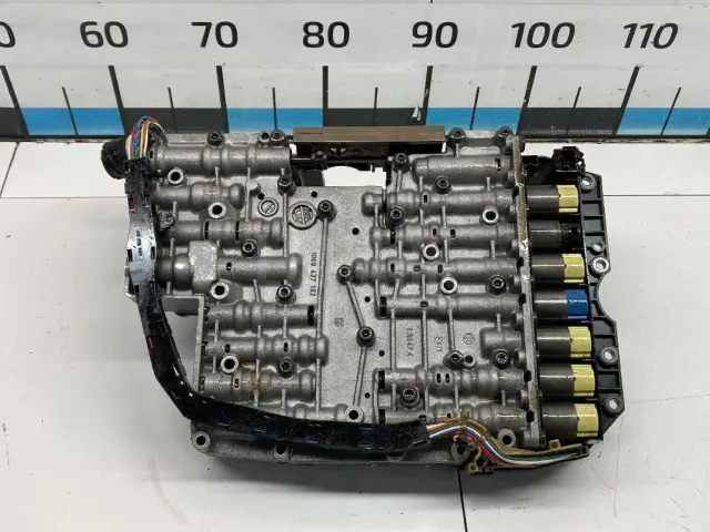 Блок клапанов для  Cadillac Escalade III 2006-2014