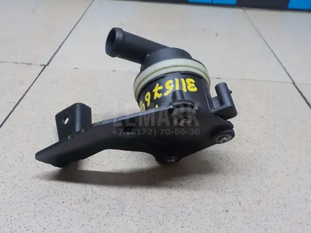 Насос (помпа) электрический для  Ford Focus III 2011-2019