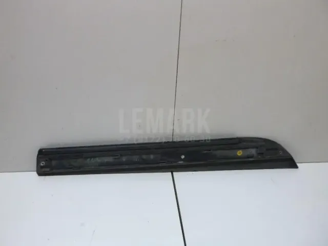 Молдинг задней левой двери для  BMW 5-serie G30/G31/F90 2017-2023