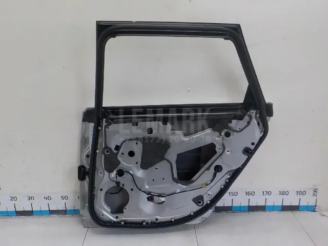Дверь задняя правая для  Ford Escape EUR 2007-2009